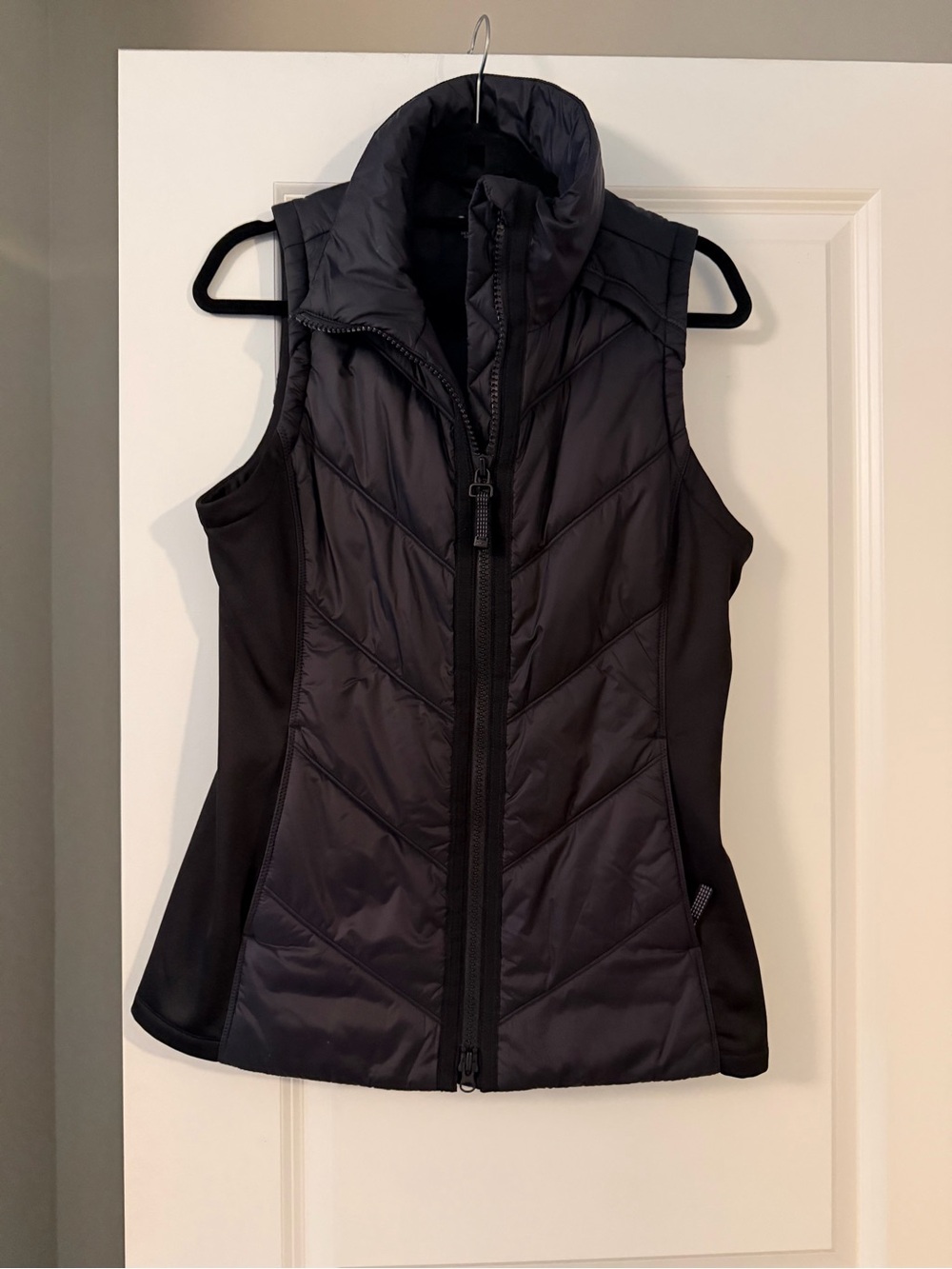 Athleta Black Quilted Puffer Vest with Stretch Sides